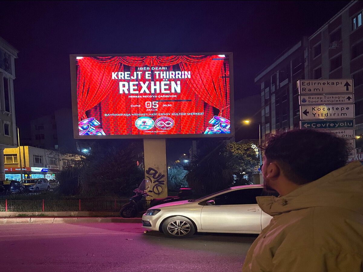Shqiptarët në Turqi bëjnë histori: Filmi “Krejt e Thirrin Rexhën” për herë të parë në kinema në Stamboll