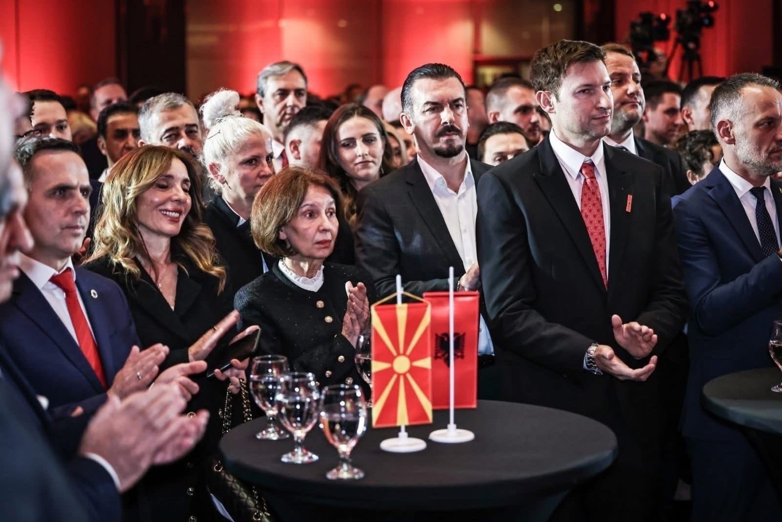 Mbrëmje festive në Ambasadën e Shqipërisë – i pranishëm edhe zv. drejtori i Doganave, Mustafa Dauti