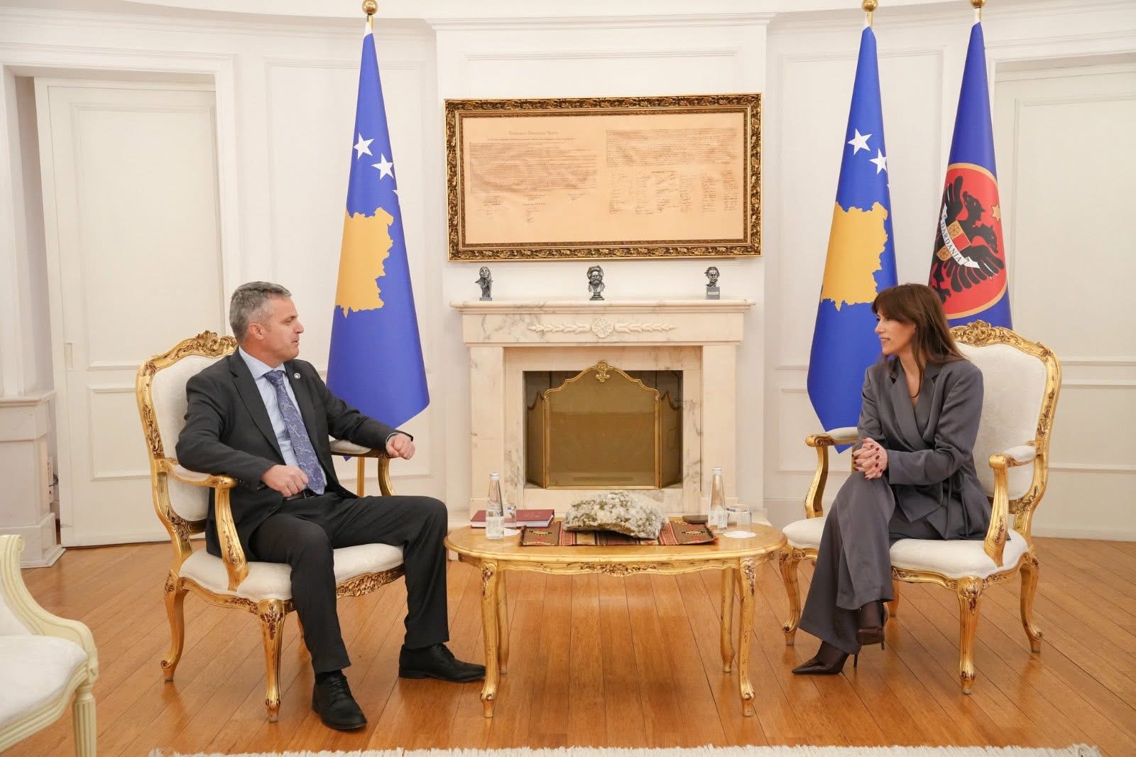 Albulena Haxhiu priti në takim Kryesuesin e Këshillit Prokurorial, Arian Gashi