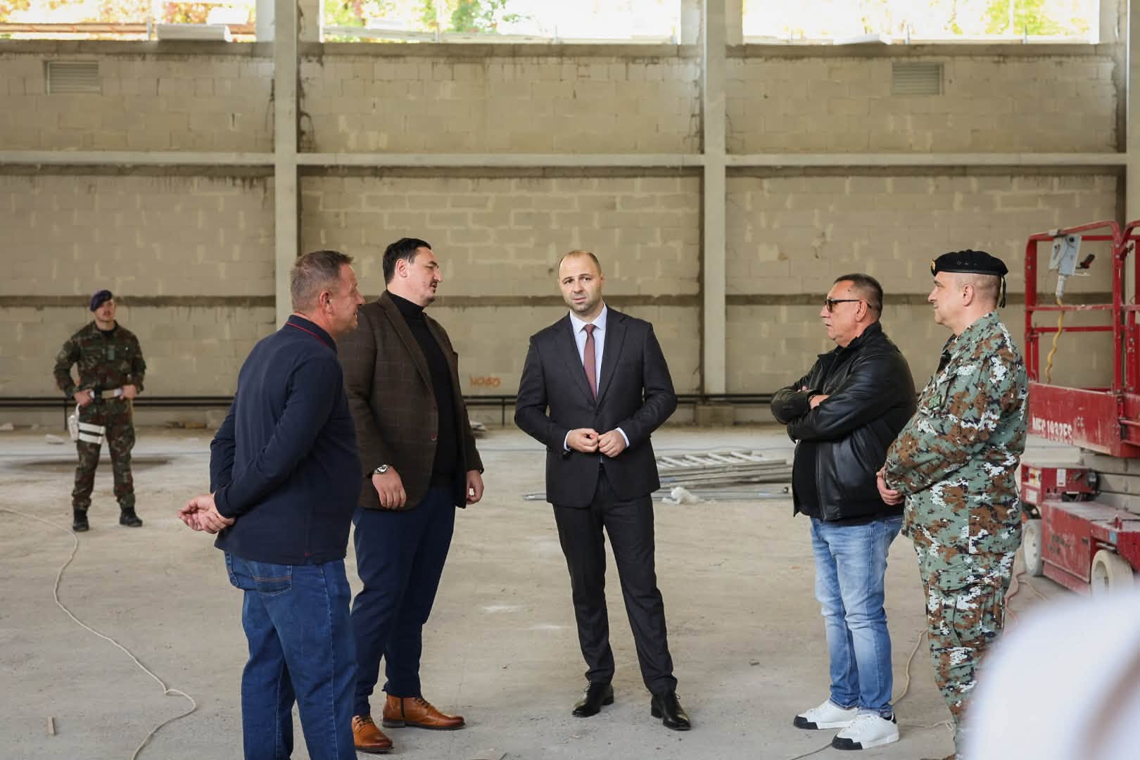 MISАJLOVSKI: SALLË E RE SPORTIVE NË AKADEMINË USHTARAKE, INVESTIM PËR NJË USHTRI MË TË FUQISHME